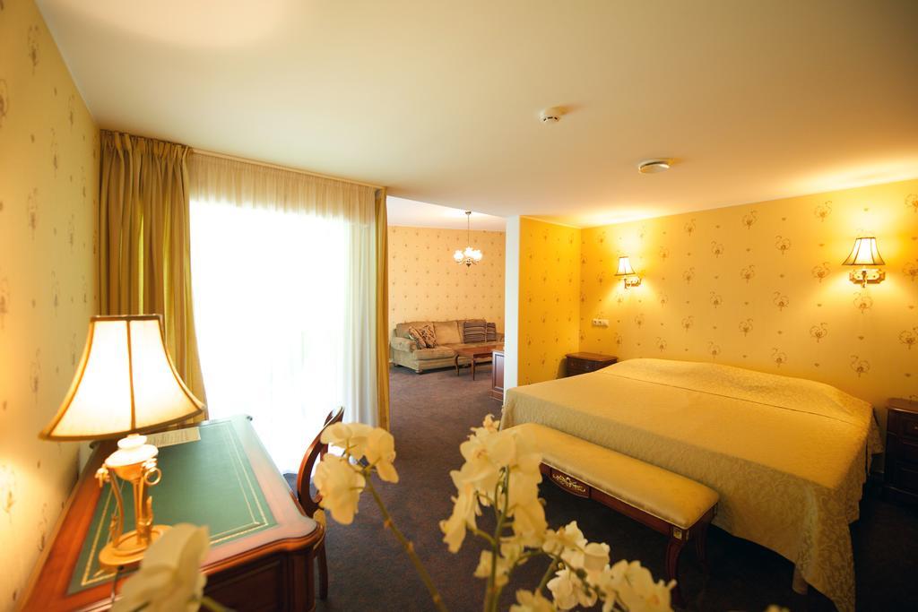 Villa Hotel Theresa Rakvere Oda fotoğraf